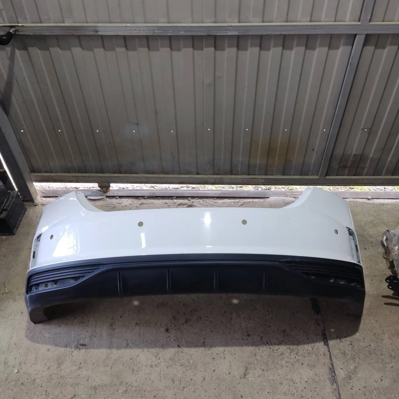 Бампер Hyundai Solaris 86611H5500, задний