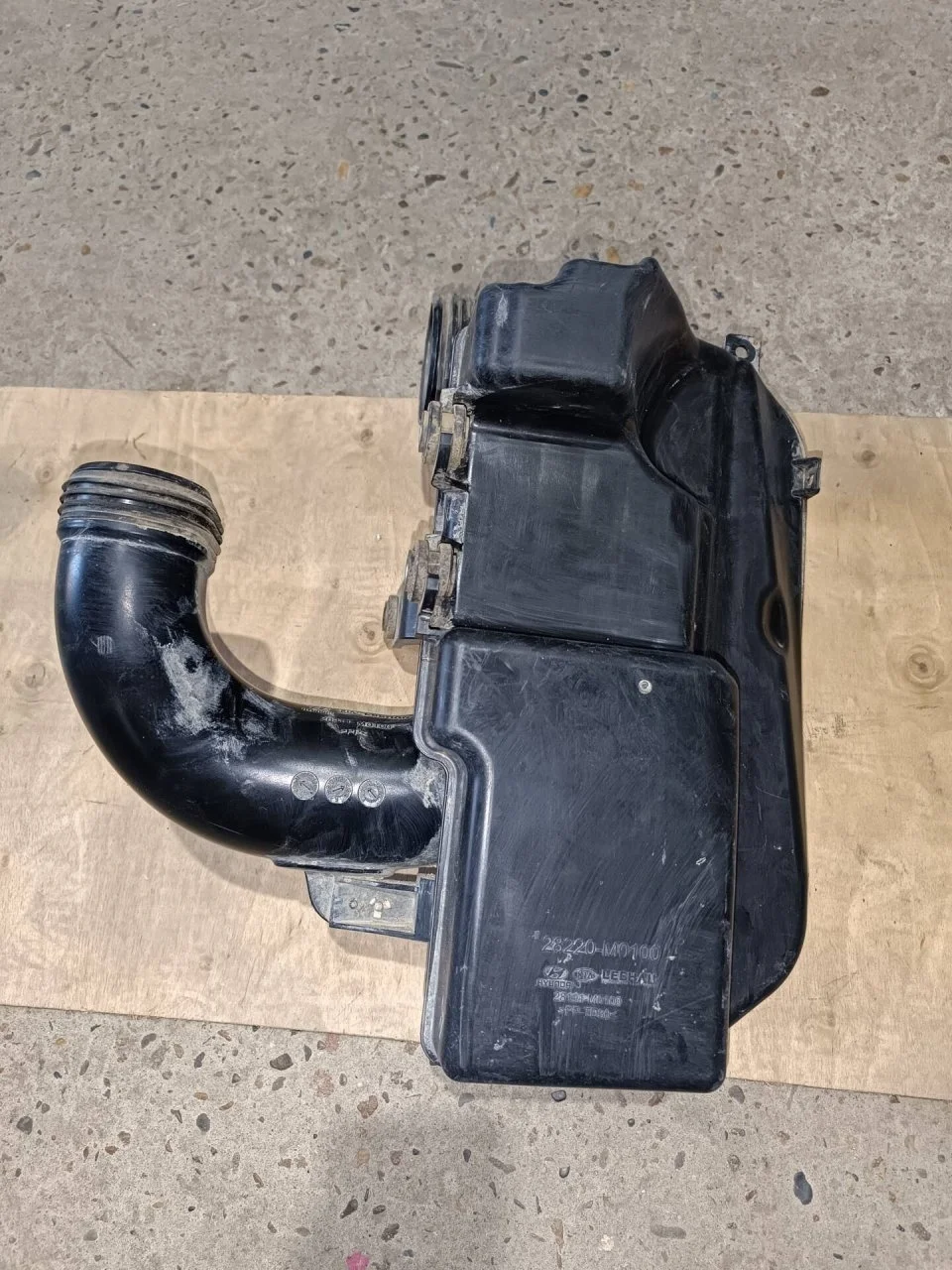 Резонатор воздушного фильтра Hyundai Creta 28220M0100