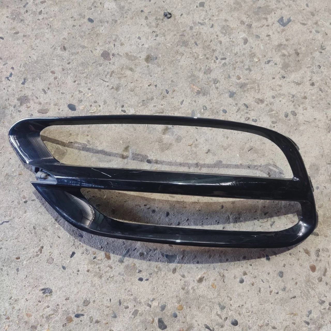 Накладка бампера Kia Sportage 4 86658F1500, задняя правая