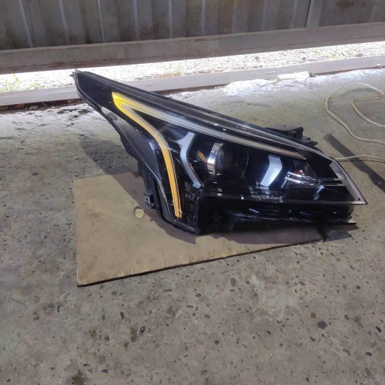 Блок фары Kia Rio 4 92102H0600, правый