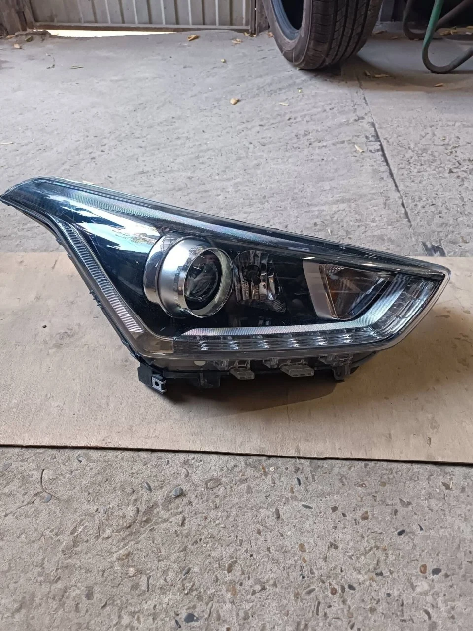 Блок фары Hyundai Creta 92102M0100, правый