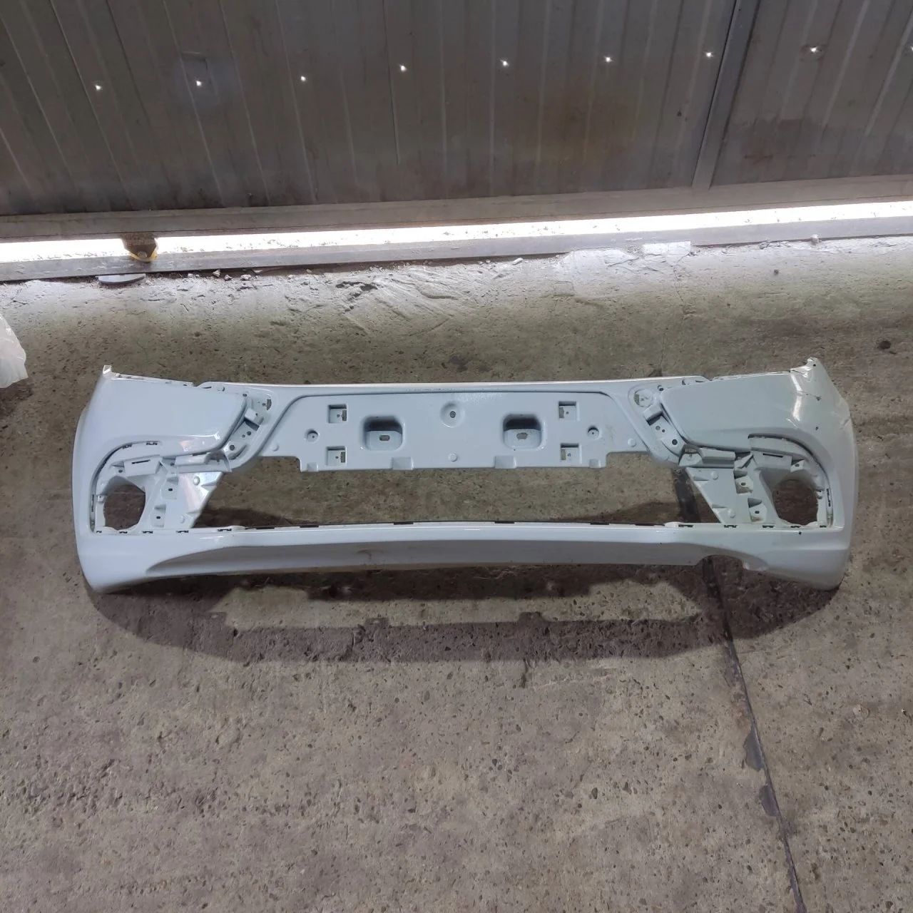 Бампер Lada Granta 8450103785, передний