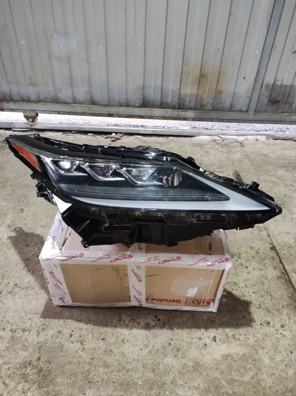 Блок фары Lexus RX IV 8114548G00, правый