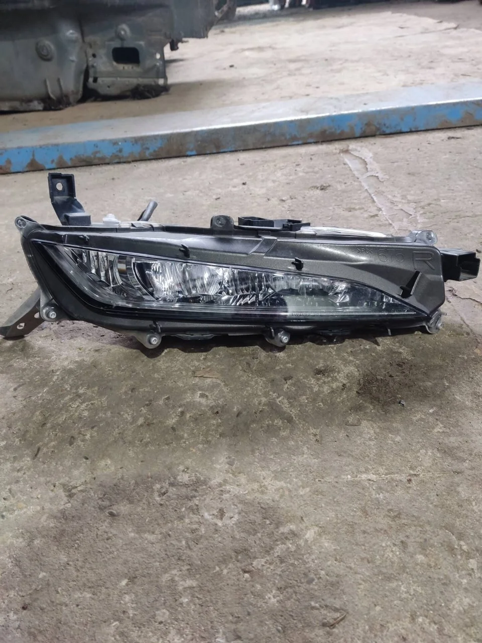 ПТФ Lexus RX 350 2019-2023 8121048060, правый