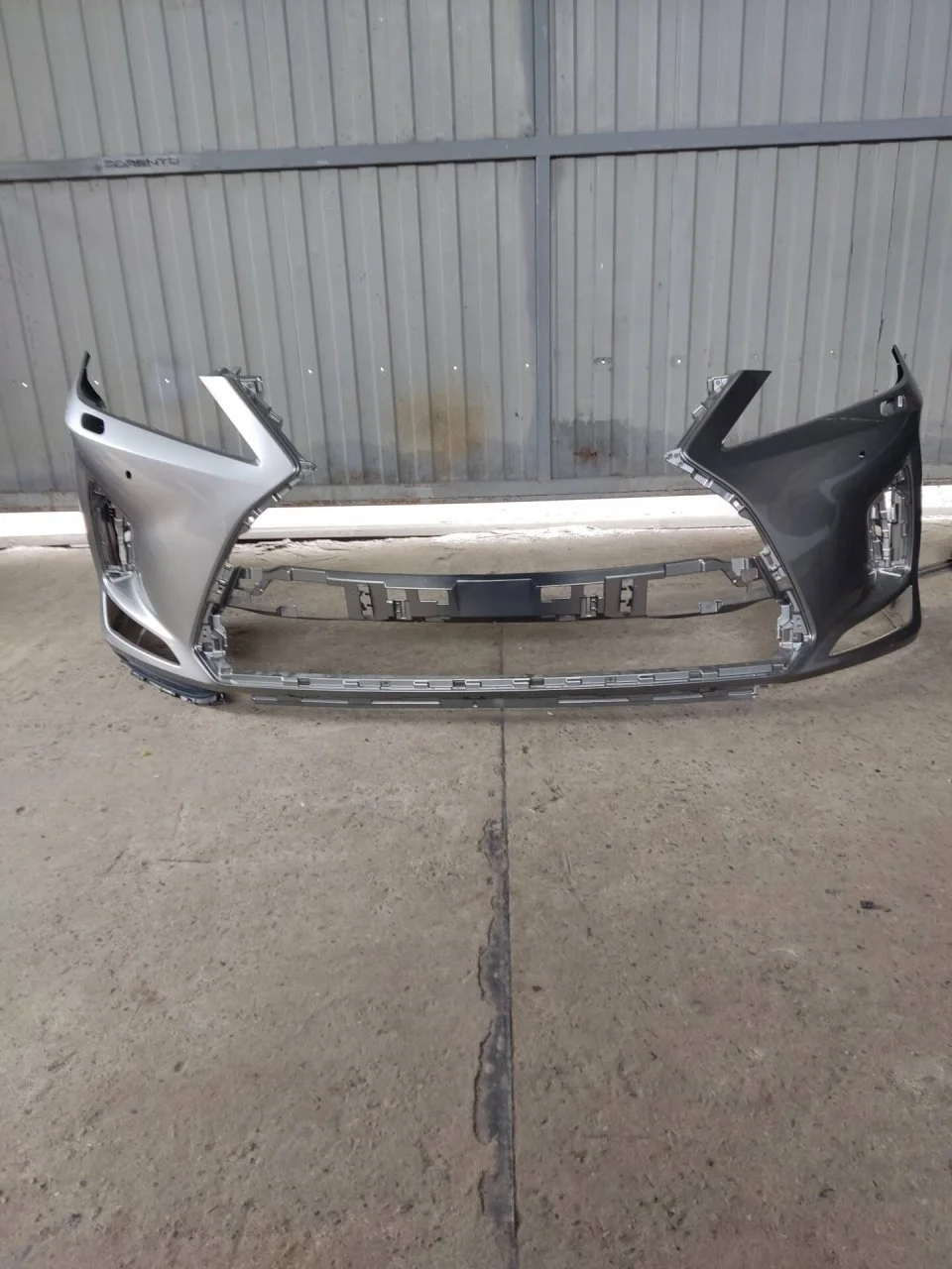 Бампер Lexus RX IV 2019-2023 521194D956, передний