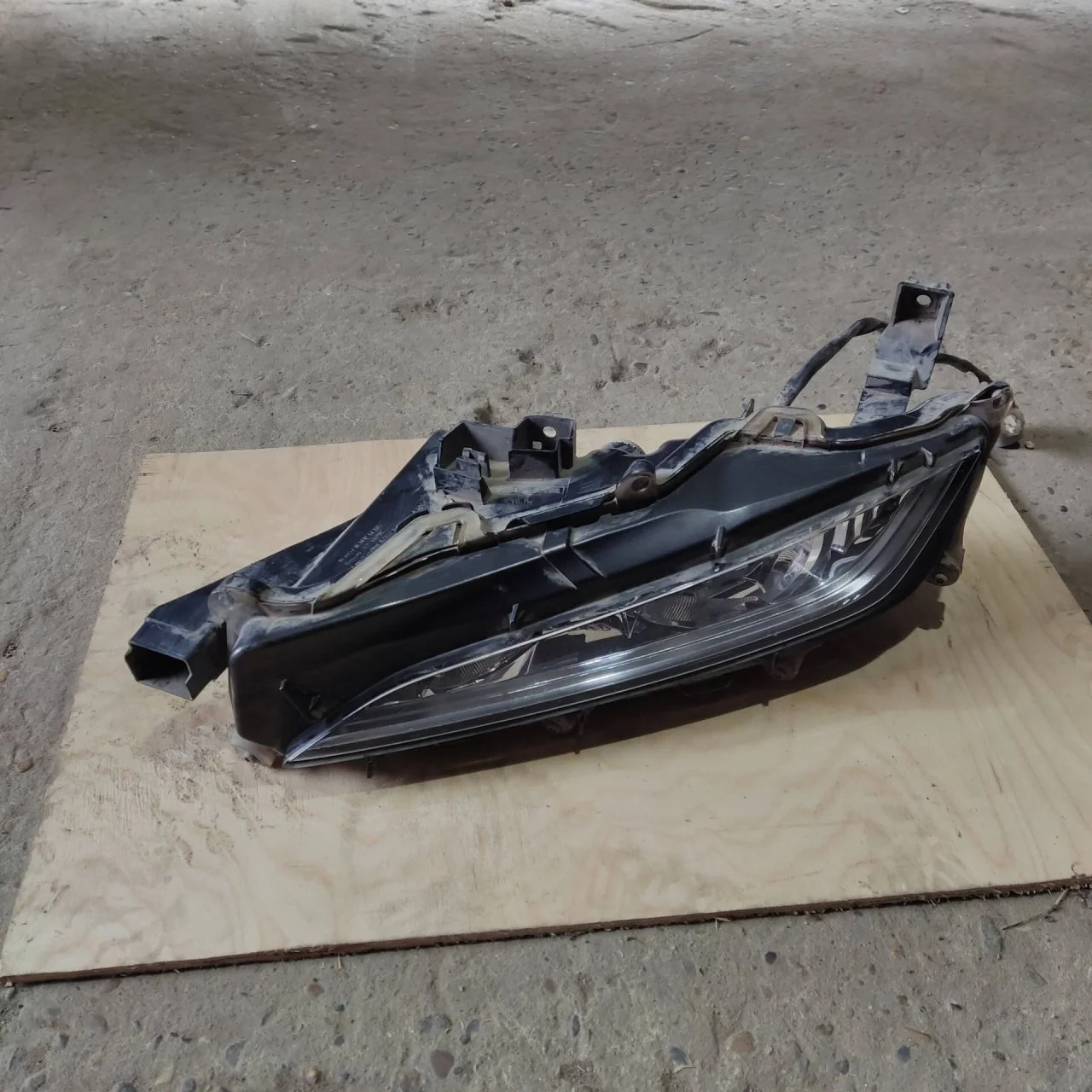 ПТФ Lexus RX IV 8122048060, левый