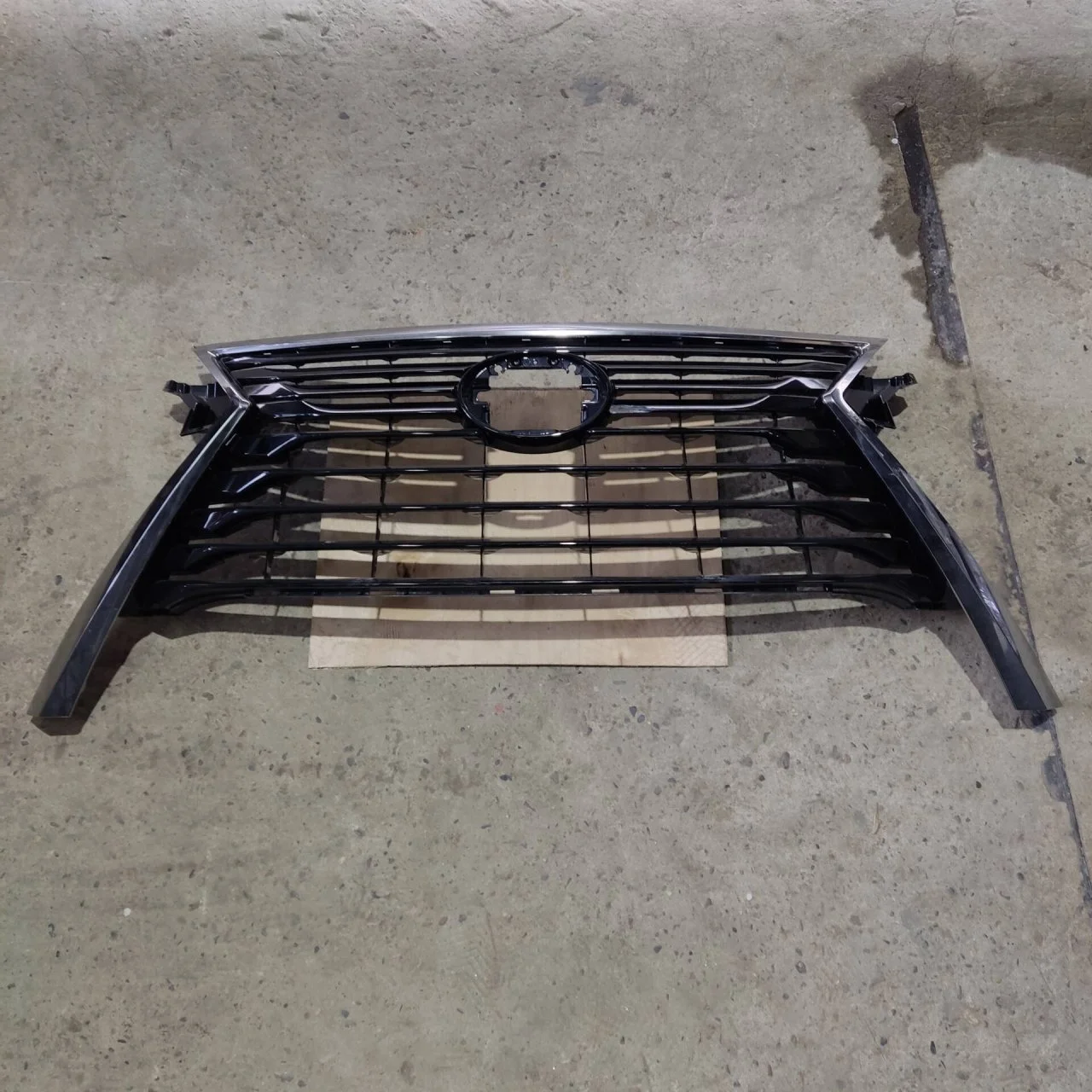 Решетка радиатора Lexus RX IV 5311148320