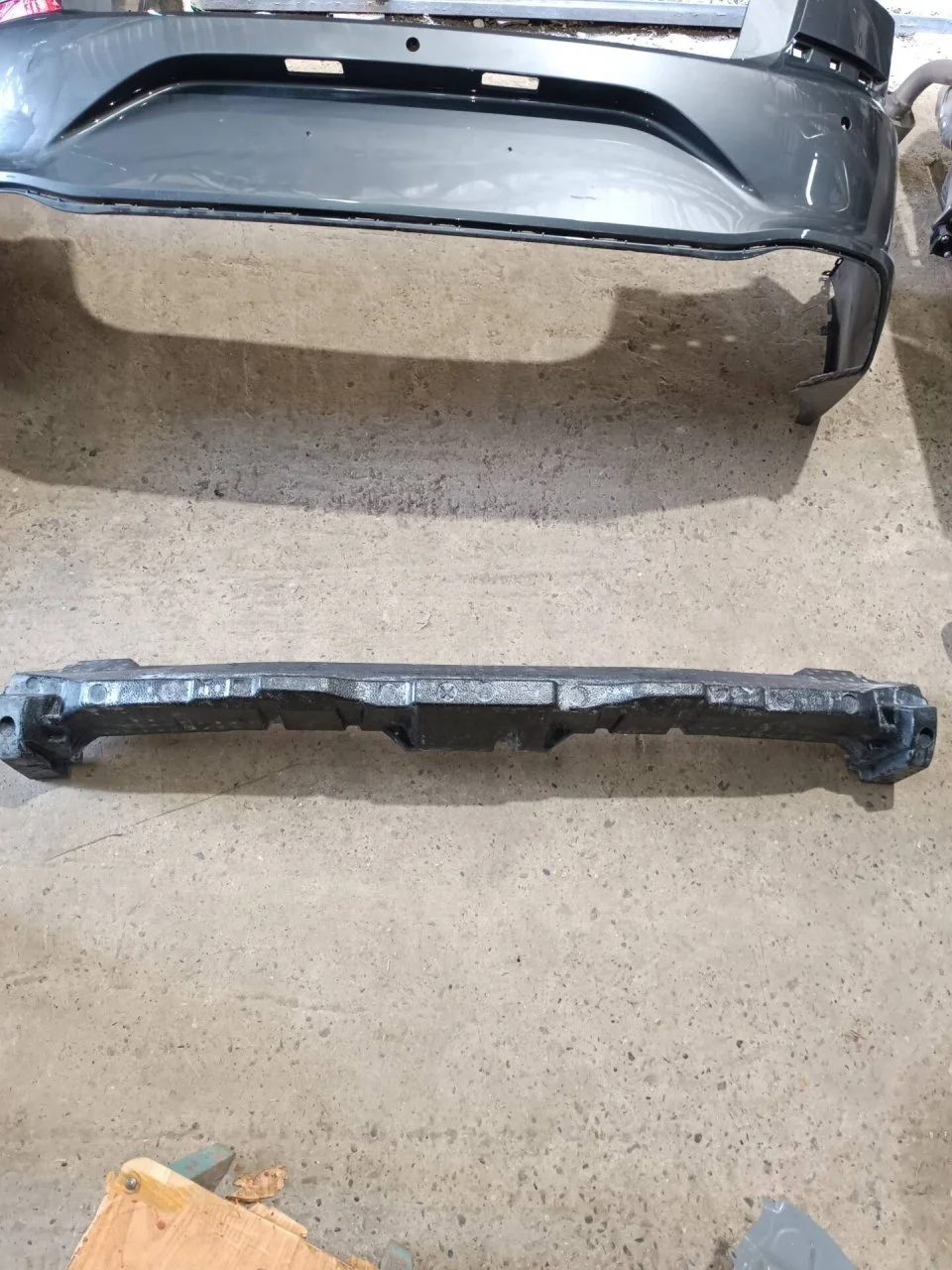 Наполнитель бампера Lexus LX 570 5261160150, передний