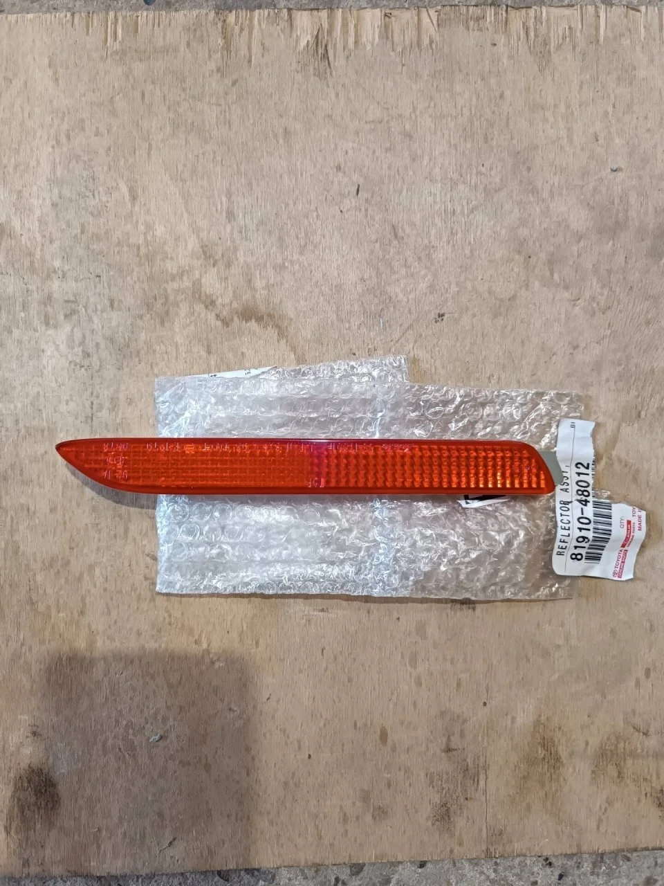 Катафот бампера Lexus IS III 8191048012, задний правый