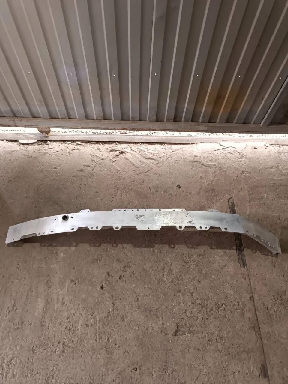 Усилитель бампера Mercedes E A2136200130 W213, передний