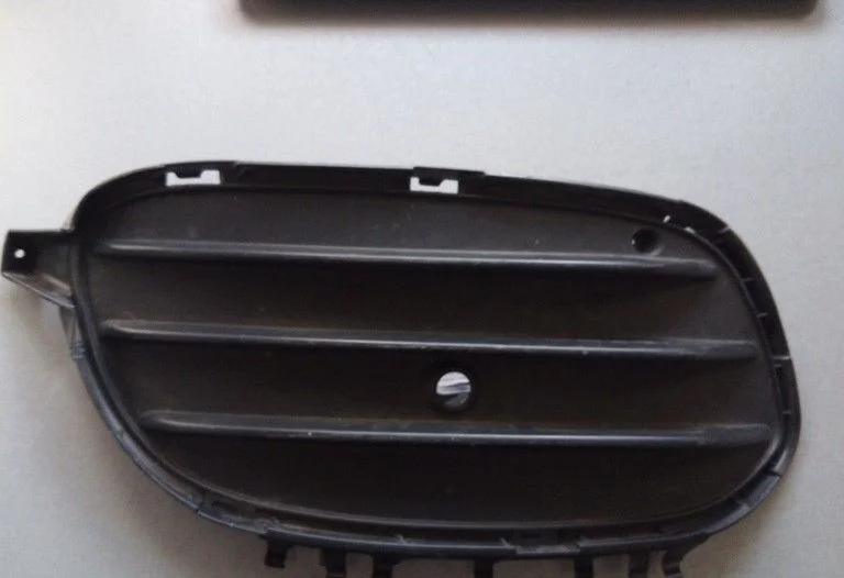 Накладка бампера Mercedes GLA 2013-2017 A1568858700 X156, передняя