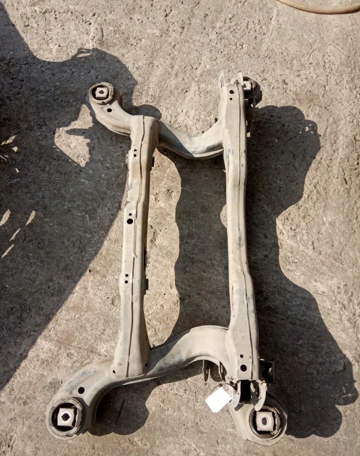 Подрамник Mercedes GLA 2017-2020 A2463501108 X156, задний