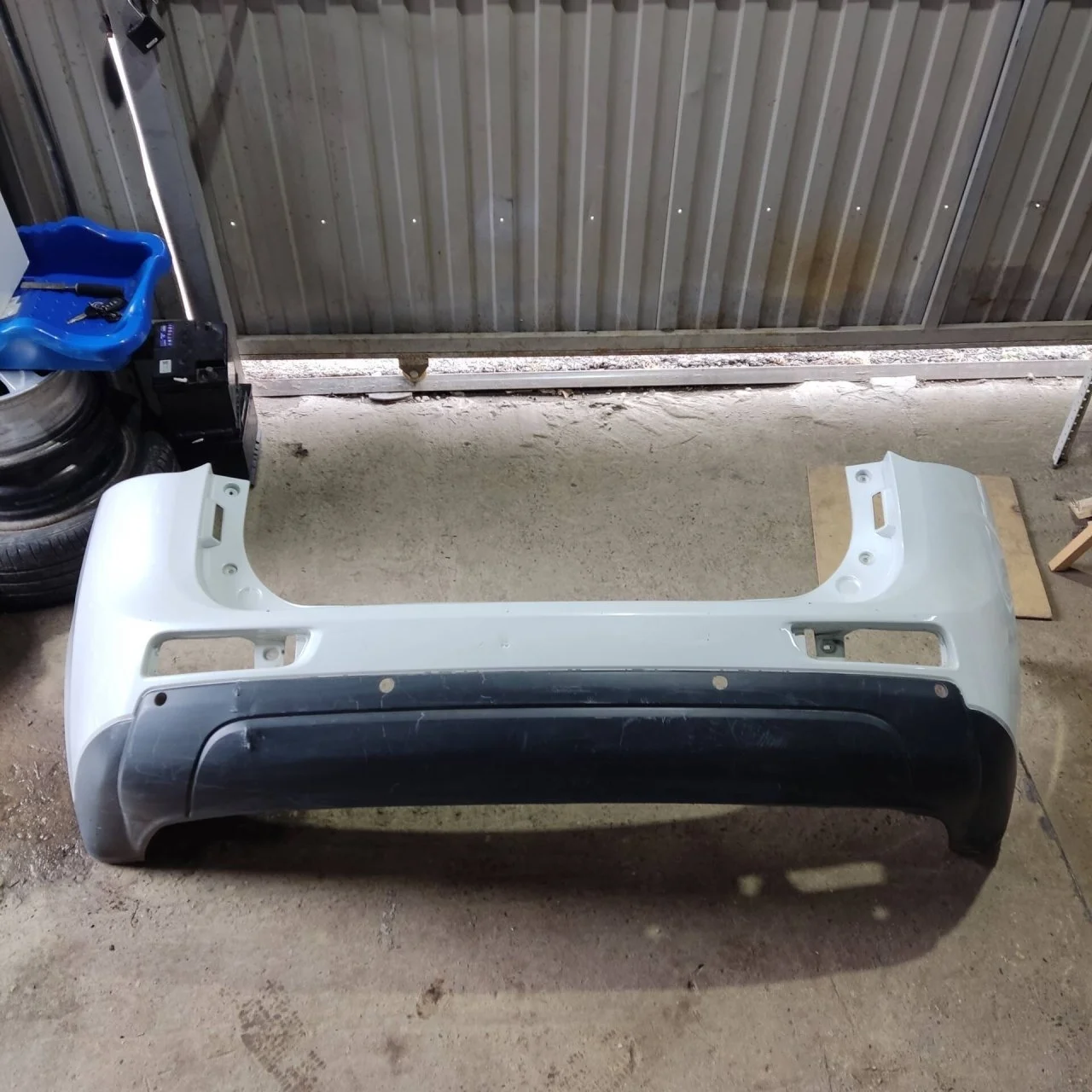 Бампер Mitsubishi Outlander 3 6410C886, задний