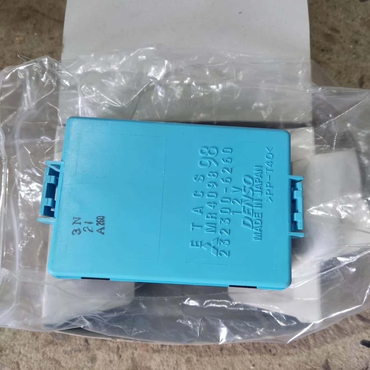 Блок комфорта Mitsubishi Pajero Sport MR409898