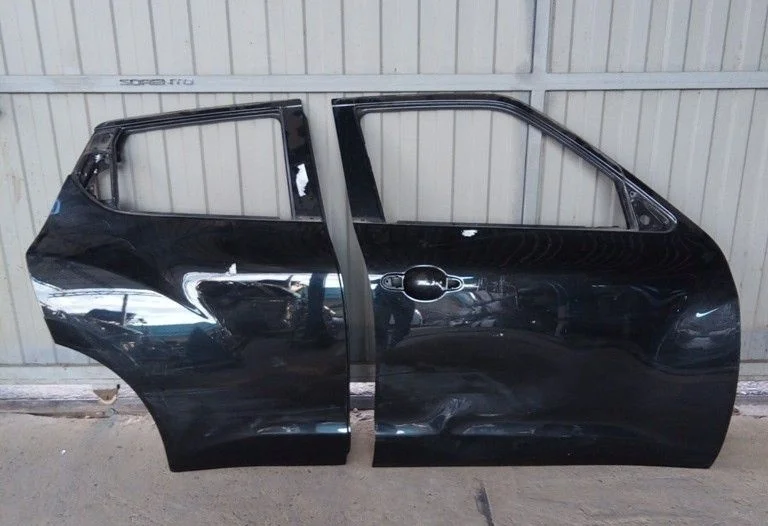 Двери Nissan Juke H0100BA6MA YF15, правые