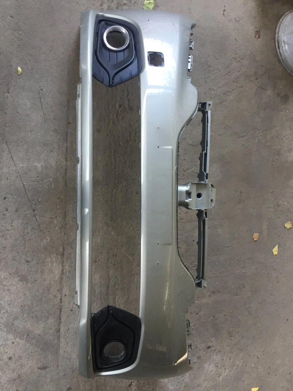 Бампер Renault Logan 2 620228143R, передний