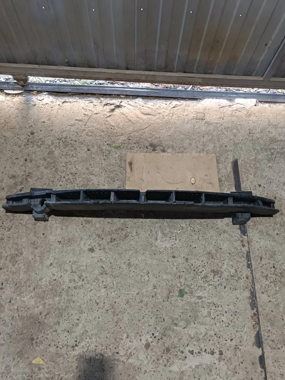 Наполнитель бампера Renault Arkana 620931084R, передний