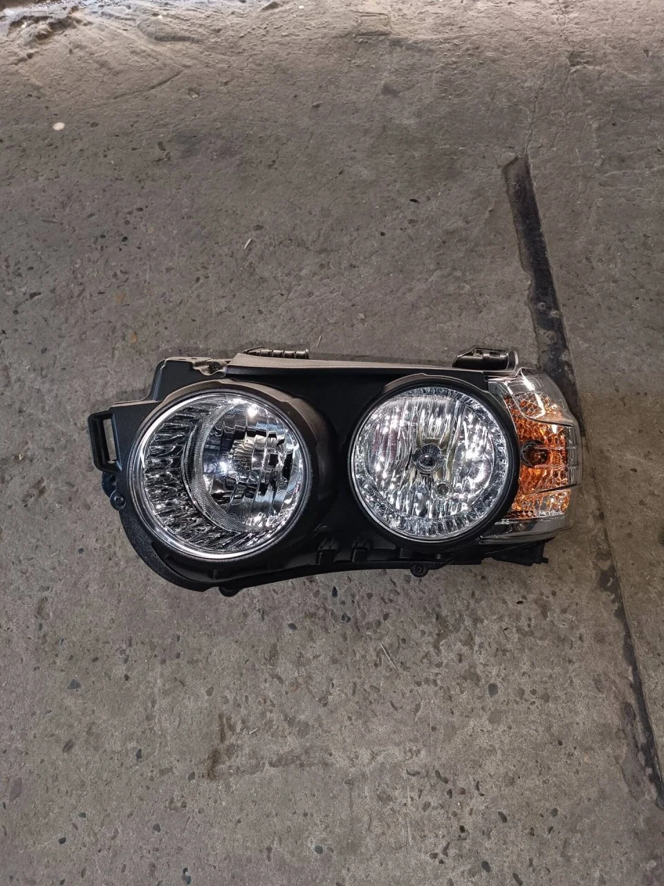 Фара галогеновая Chevrolet Aveo T300 2011-2020 96831091 T300, левая