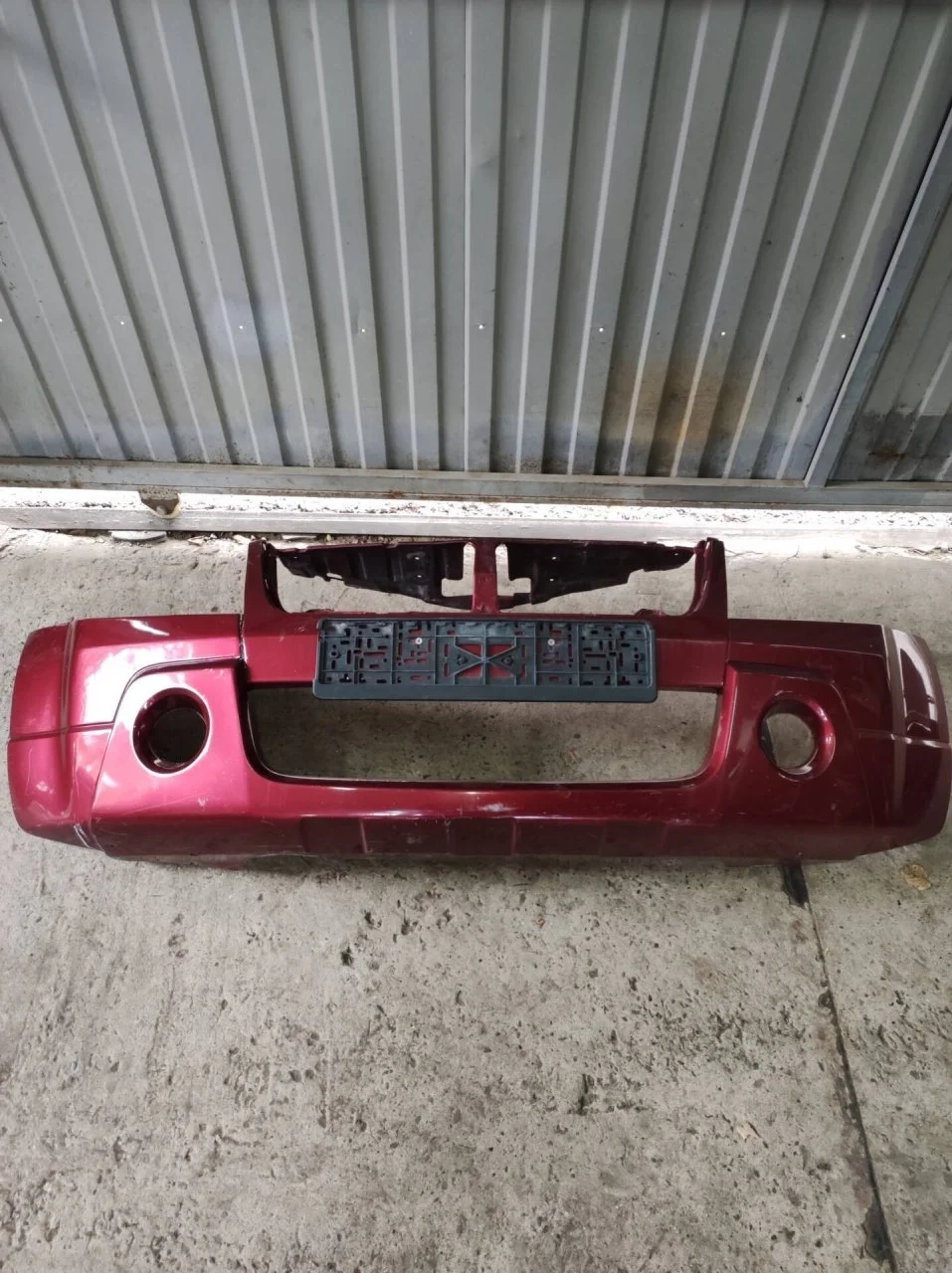 Бампер Suzuki Grand Vitara 2 7171165J00, передний