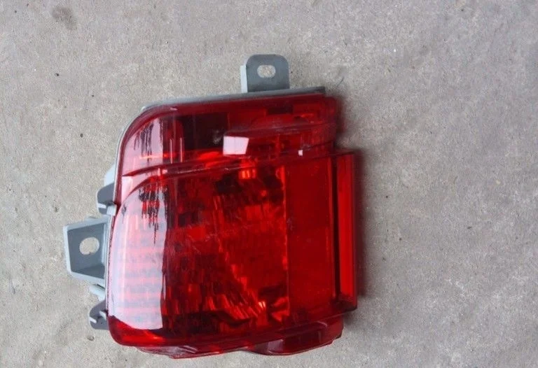 Фонарь ПТФ в бампер Toyota Land Cruiser 8145760020 J200, задний правый