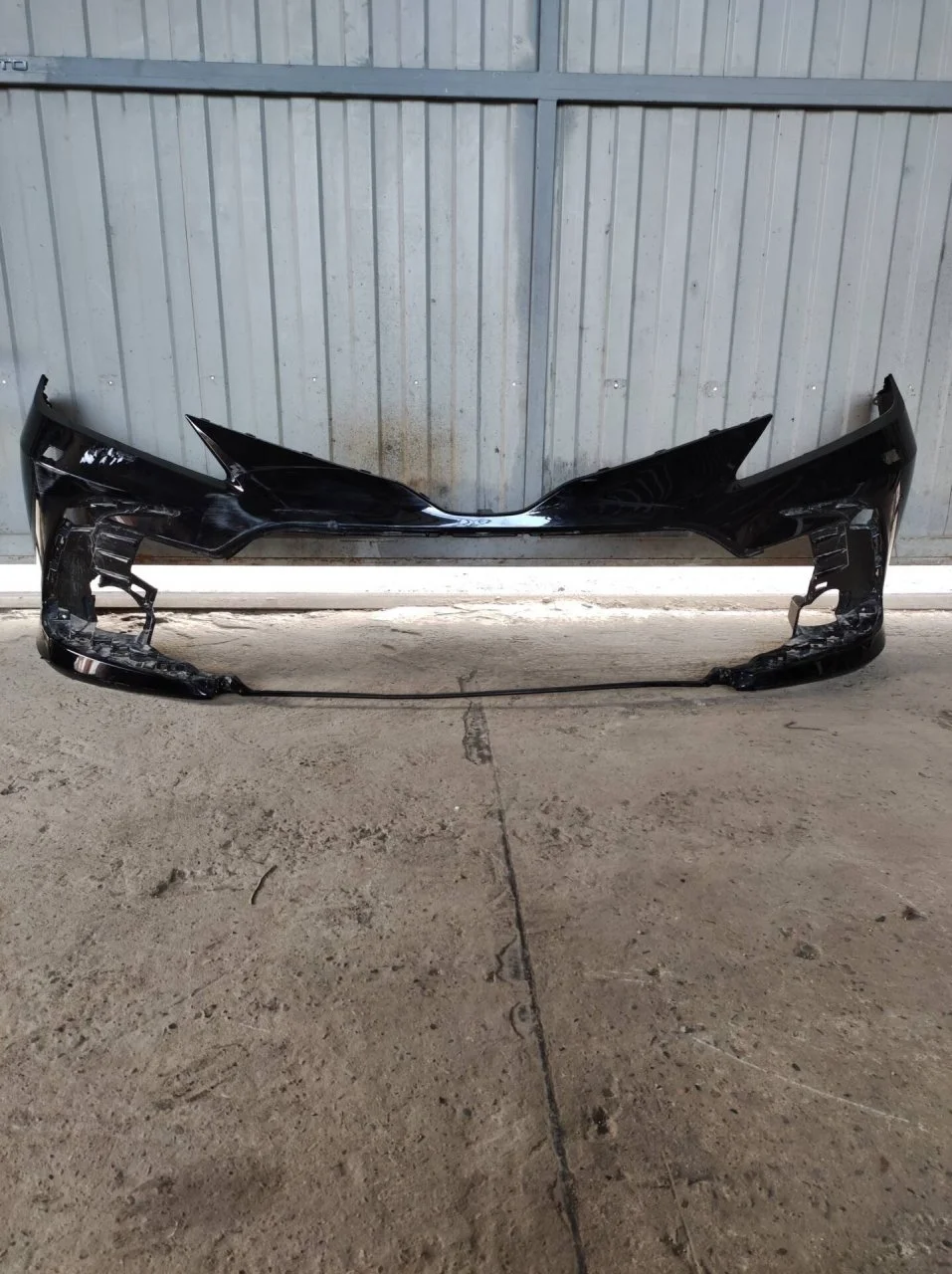 Бампер Toyota Camry 5211906J20 V70, передний