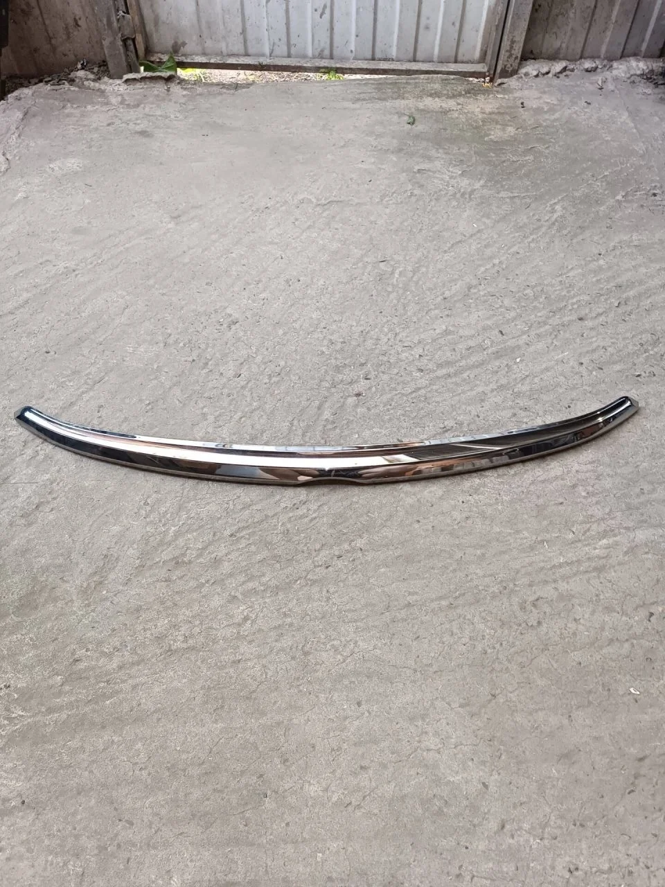 Накладка капота Toyota Camry 7577033050 V50