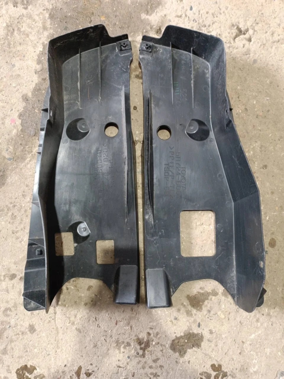 Защита бампера Toyota Land Cruiser 200 2015-2021 5872460070, задняя