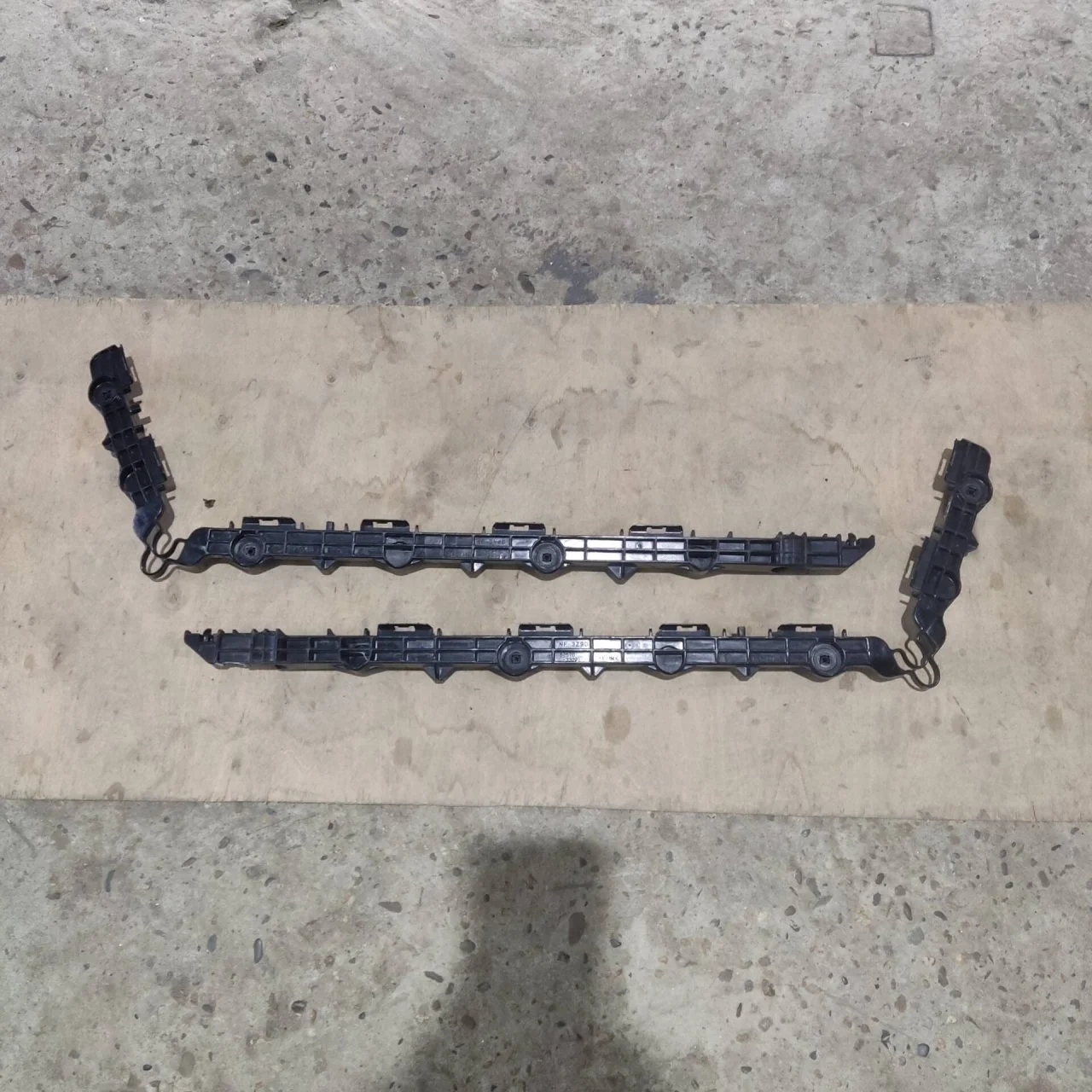 Кронштейн бампера Toyota Camry 5257533121 V50, задний