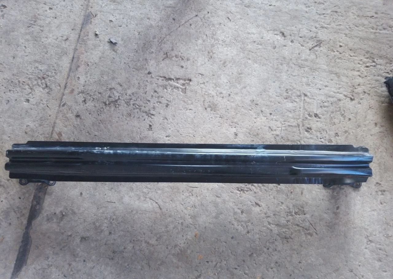 Усилитель бампера Volkswagen Golf 5 5K0807305A, задний