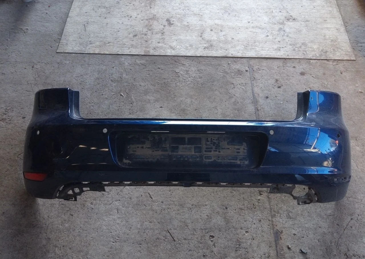 Бампер Volkswagen Golf 6 5K6807417GRU, задний