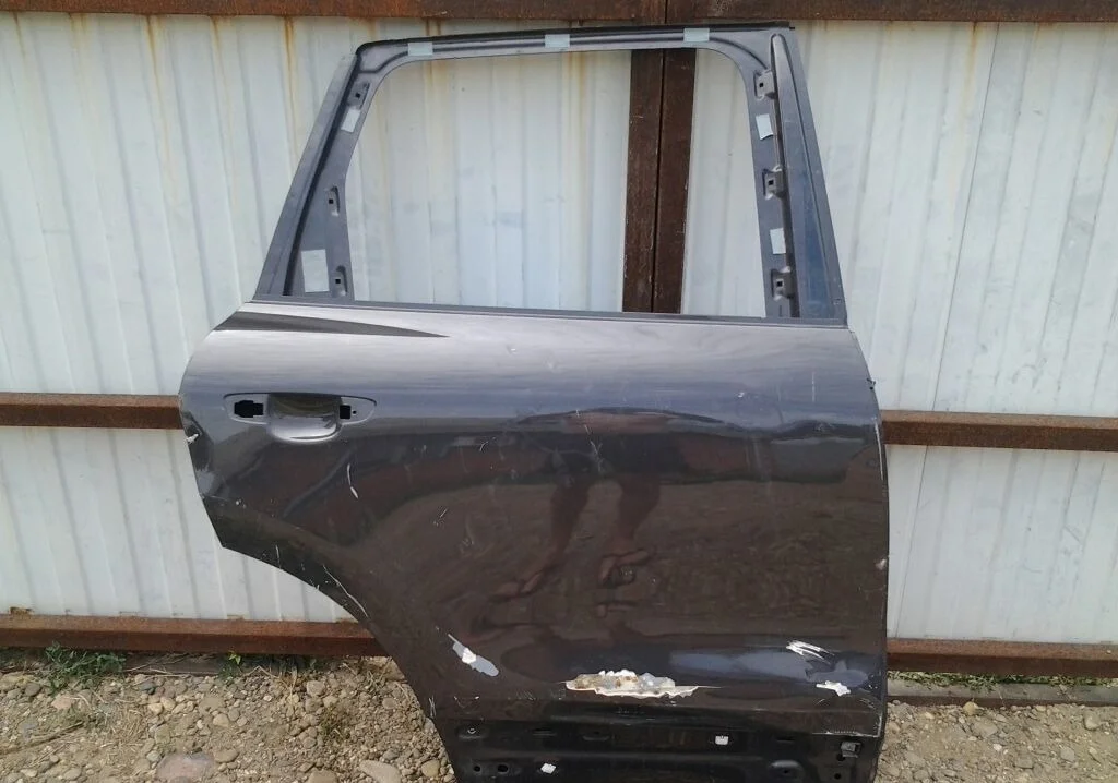 Дверь Volkswagen Touareg 2 7P0833056