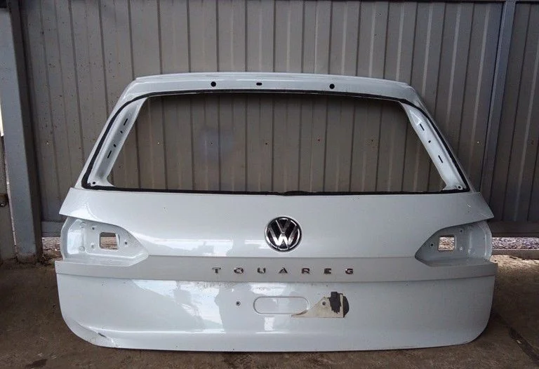 Крышка багажника Volkswagen Touareg 3 760827025C