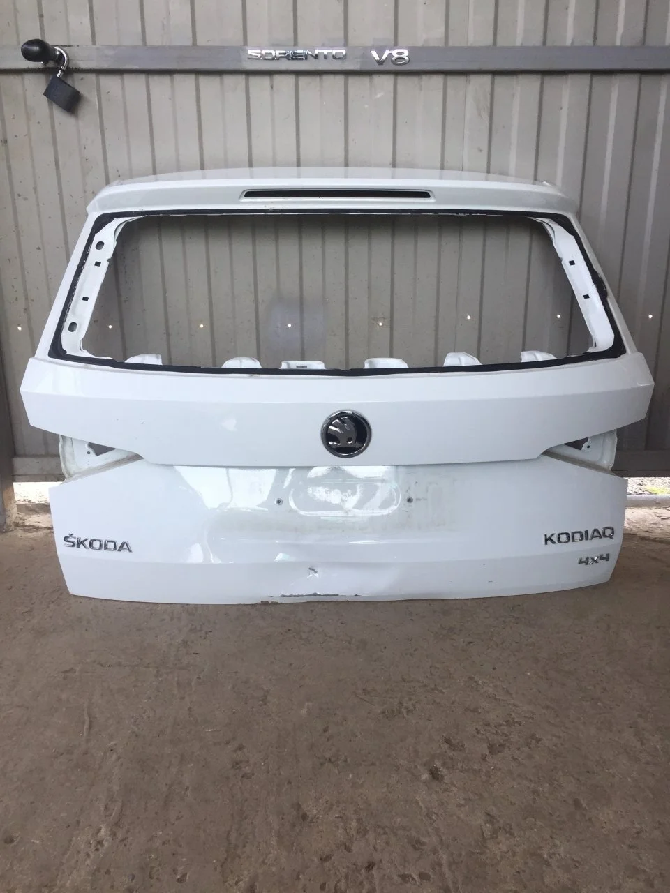 Крышка багажника Skoda Kodiaq 565827023D