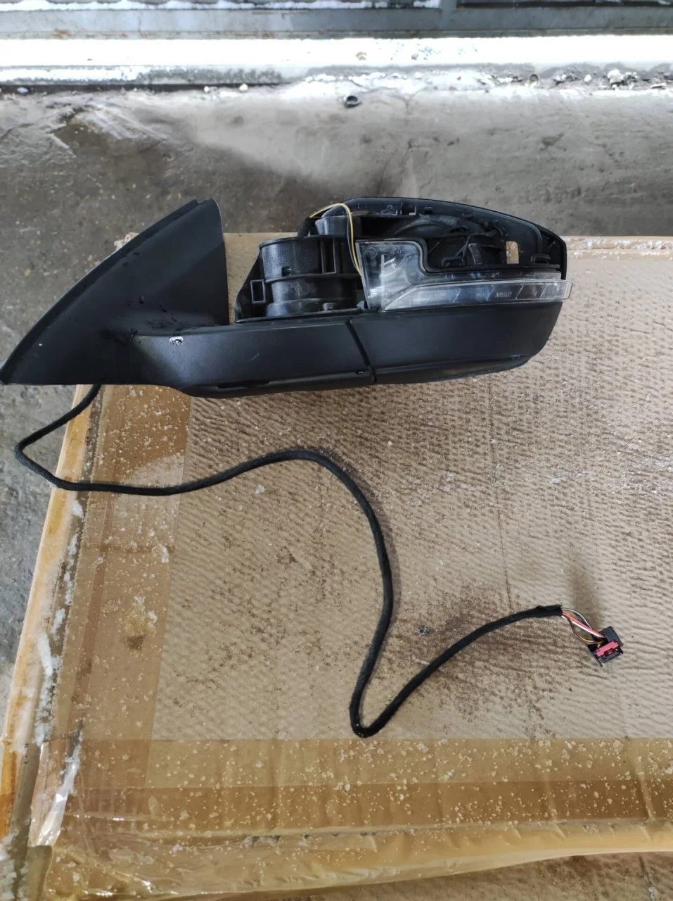 Зеркало заднего вида боковое Skoda Octavia A7 5E1857507N, левое