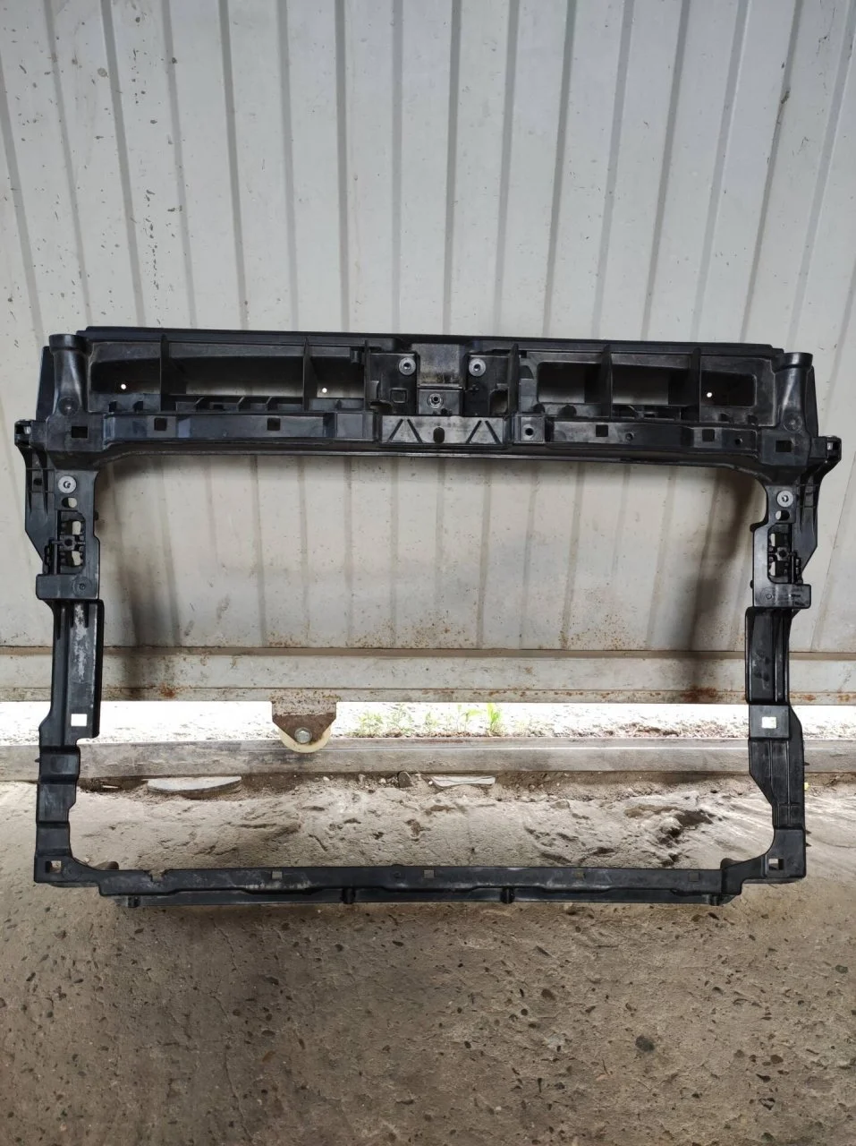 Панель телевизор Volkswagen Tiguan 2 5NR805588D, передний