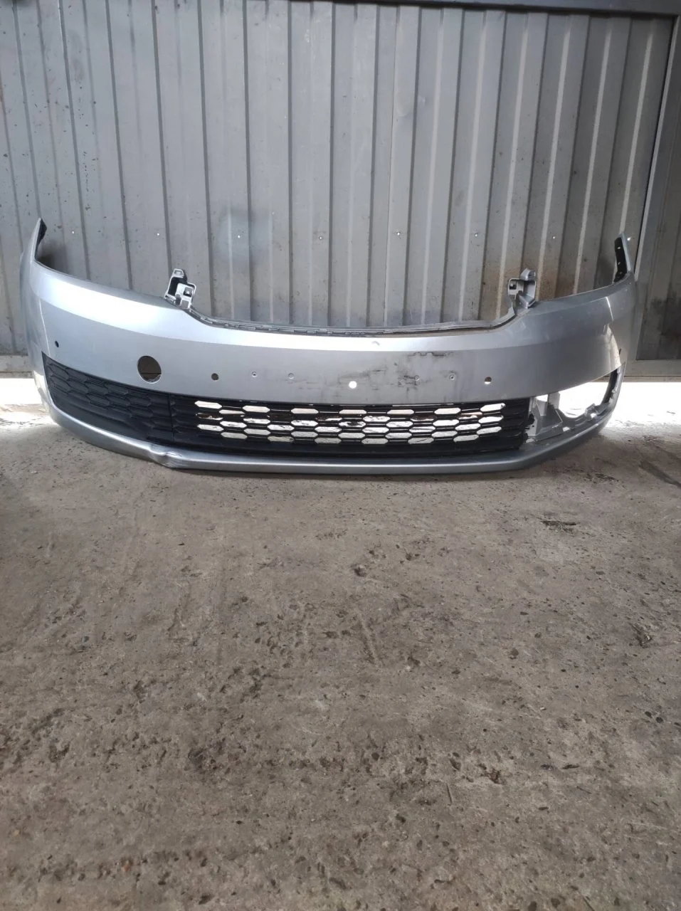 Бампер Skoda Rapid 60U807221F, передний