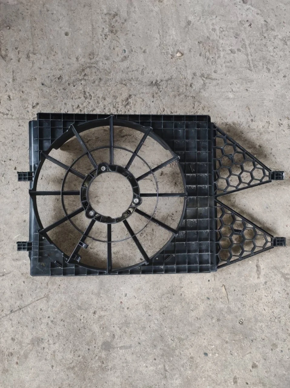 Диффузор вентилятора Volkswagen Polo 5 rus 2009-2015 6RU121207B