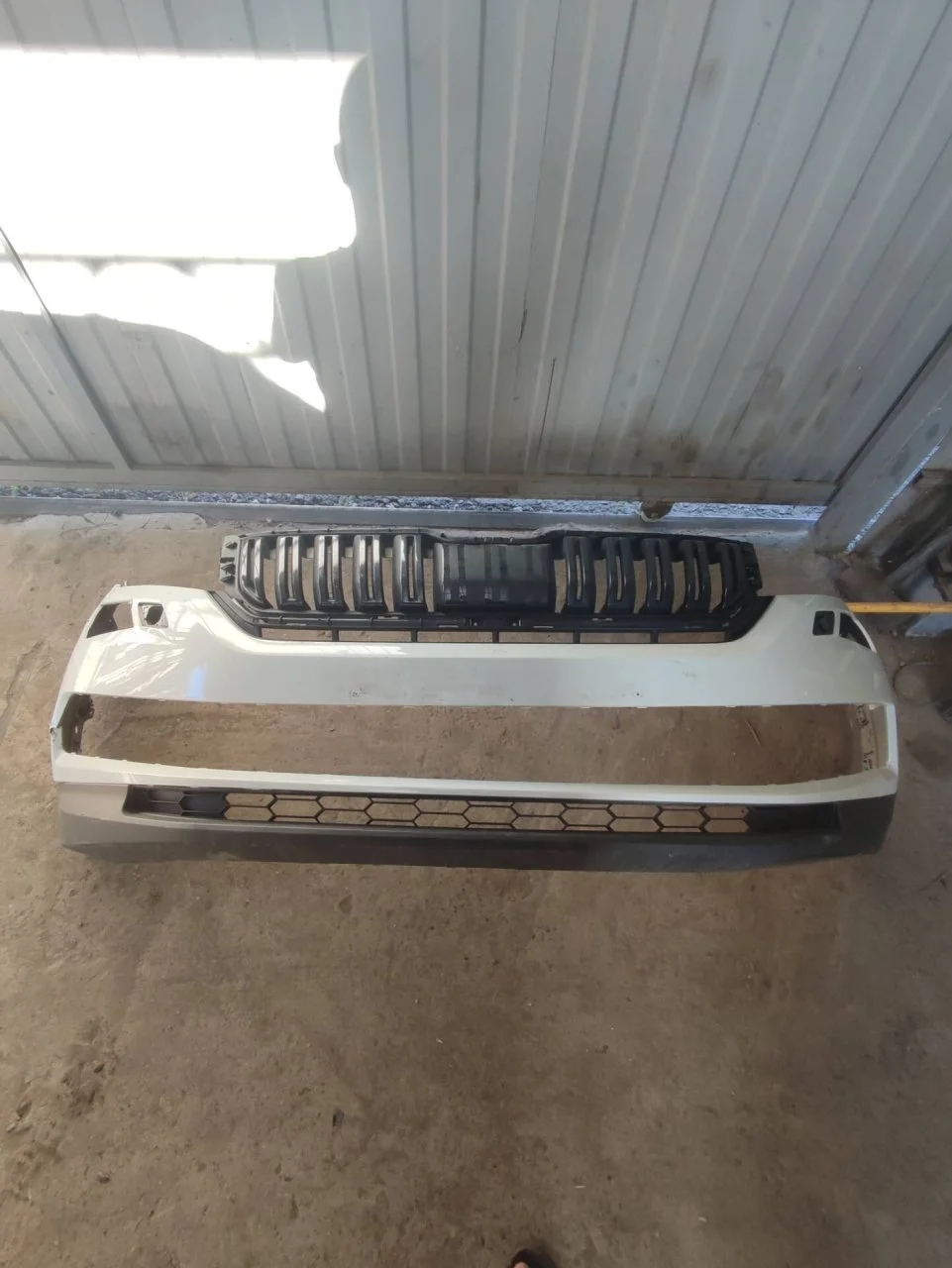 Бампер Skoda Kodiaq 562807221, передний