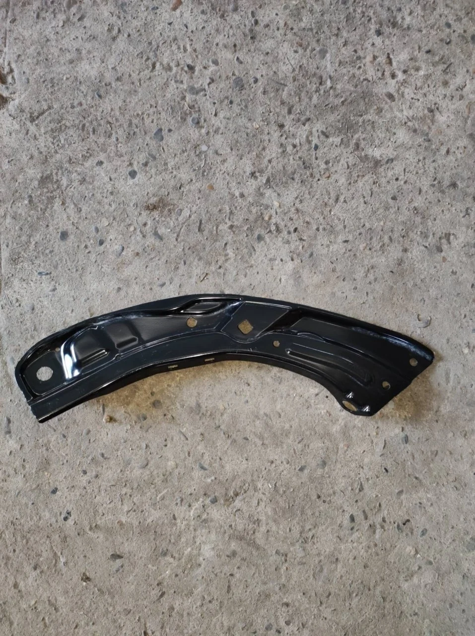 Кронштейн панели Skoda Rapid 5JA805931B, передний