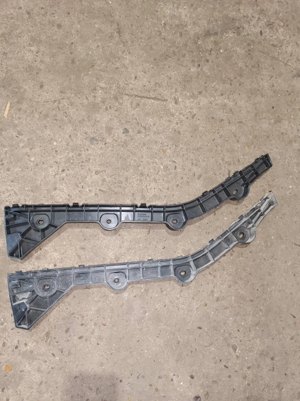 Кронштейн бампера Skoda Rapid 2012-2017 60U807394, задний правый