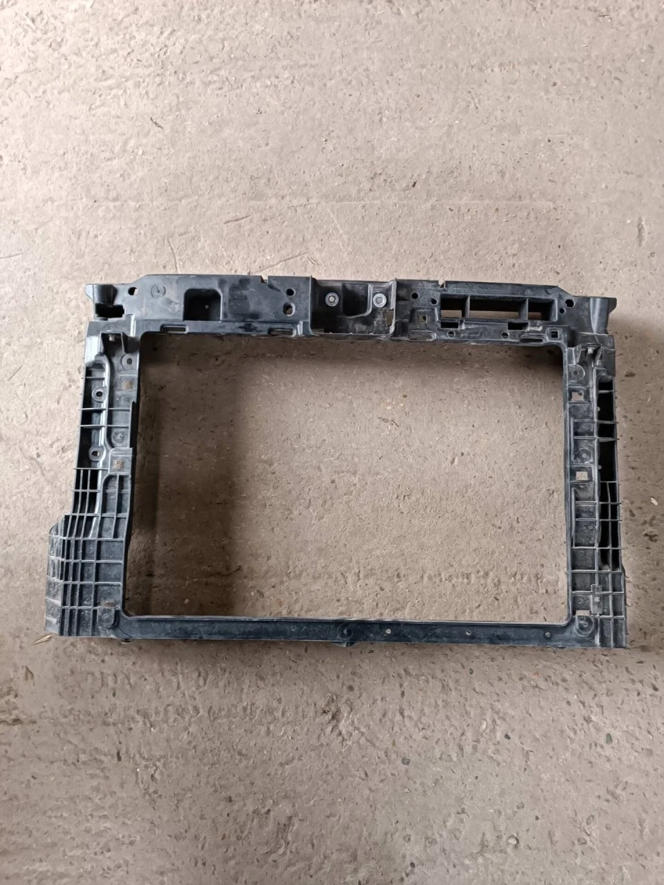 Панель телевизор Volkswagen Polo 6 2020-2023 60U805588E, передний