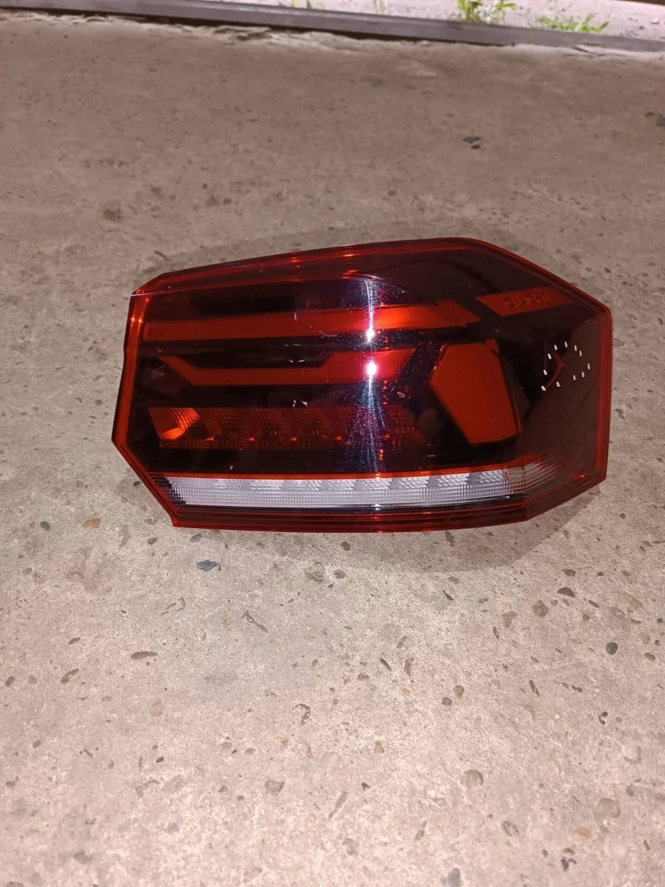 Фонарь наружный Volkswagen Polo 6 6N5945096, задний правый