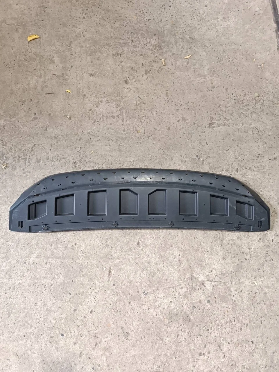 Пыльник бампера Skoda Rapid 5JA807611, передний