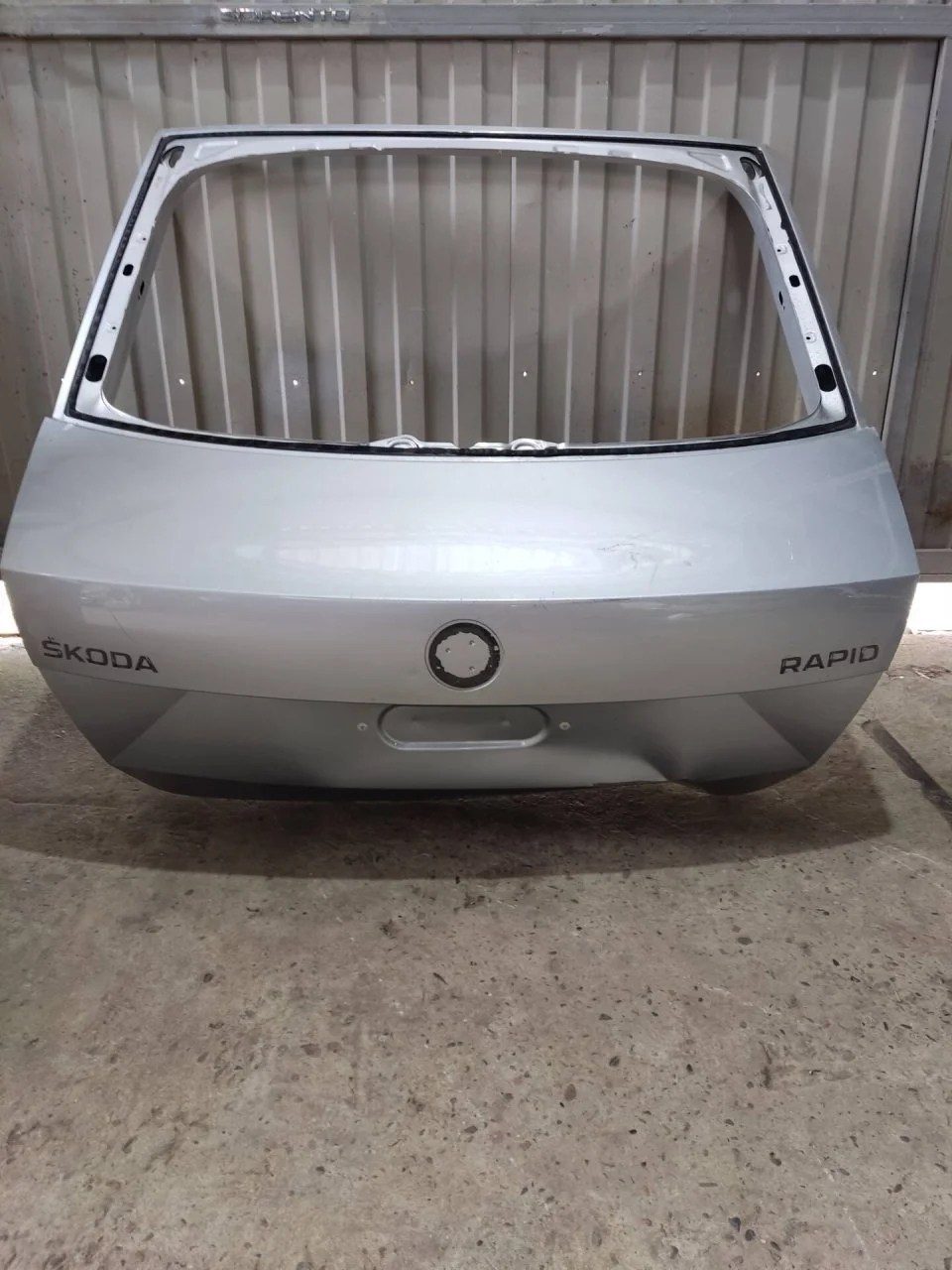 Крышка багажника Skoda Rapid 2 2019-2024 60U827025C