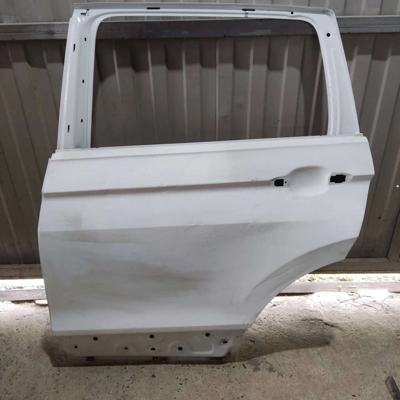 Дверь Volkswagen Tiguan 2 5NA833055H, задняя левая