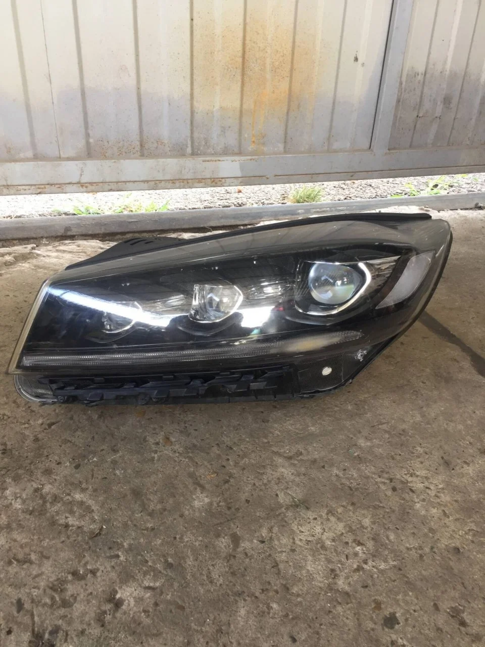 Блок фары Kia Sorento 3 2012-2021 92101C5600, левый