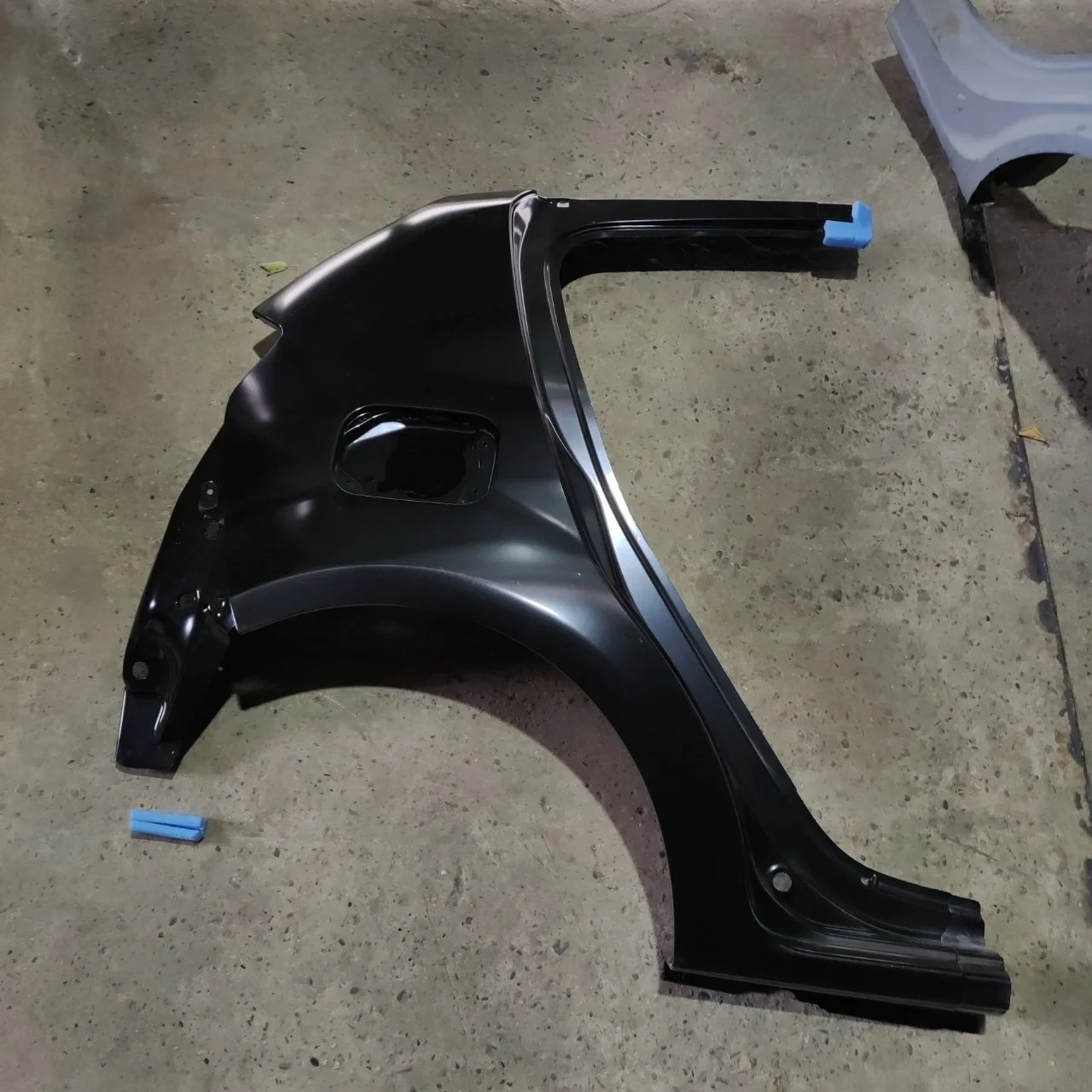 Крыло Renault Sandero 6001550847, заднее правое