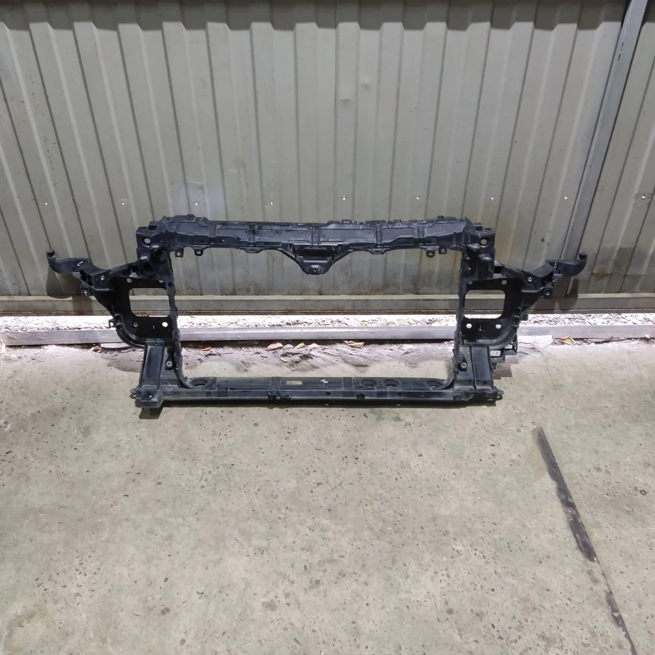 Панель телевизор Hyundai Sonata 8 2022 64101L1000, передний