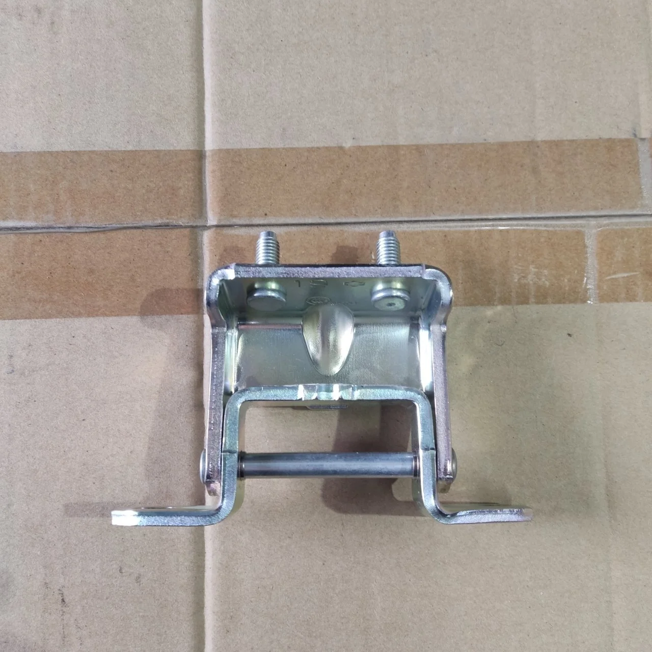 Петля двери Nissan X-Trail T32 2022 824013NA1A T32, задняя левая