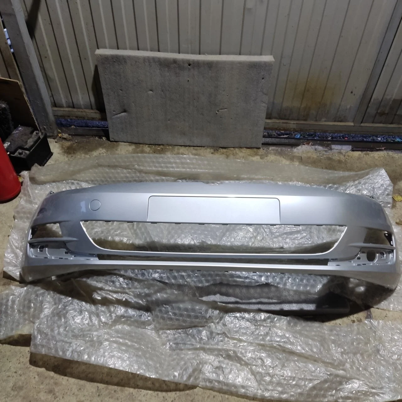 Бампер Volkswagen Golf 7 2017 5G0807221, передний